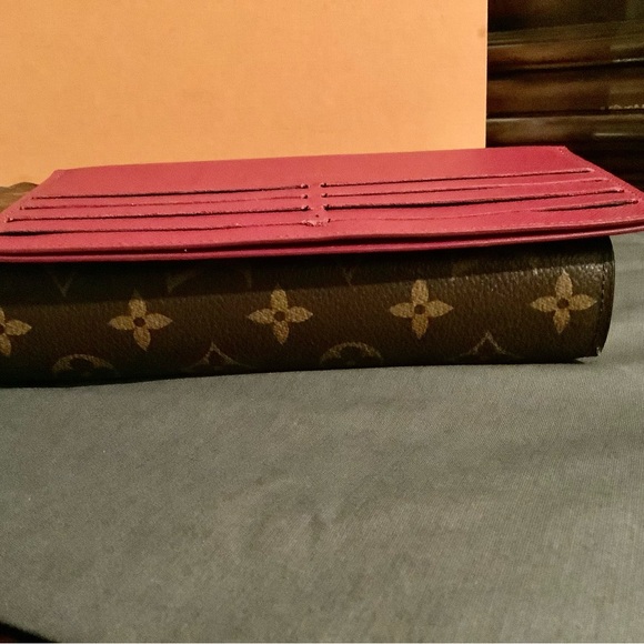 Louis Vuitton Felicie Card Holder Insert - Picture 6 of 12